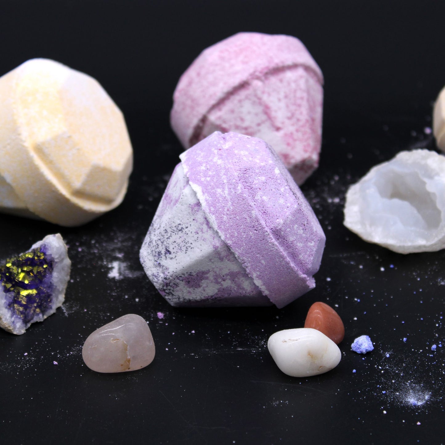 Gemstone Bath Bomb - Mistress Fragrance 190g