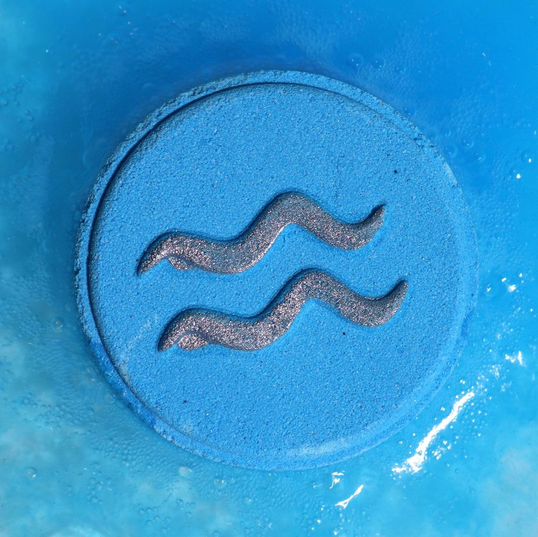 Set of Zodiac Bath Fizzers with Horoscope - Aquarius