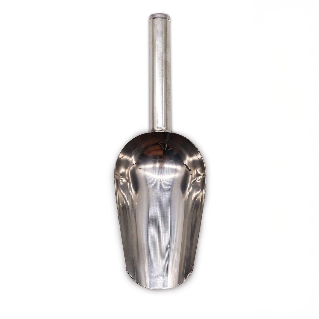A single polished stainless steel scoop, ideal for measuring bath salts, powders, or loose leaf tea.