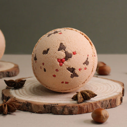 Reindeer and Red Nose Bath Bomb - Toffee & Caramel 180g