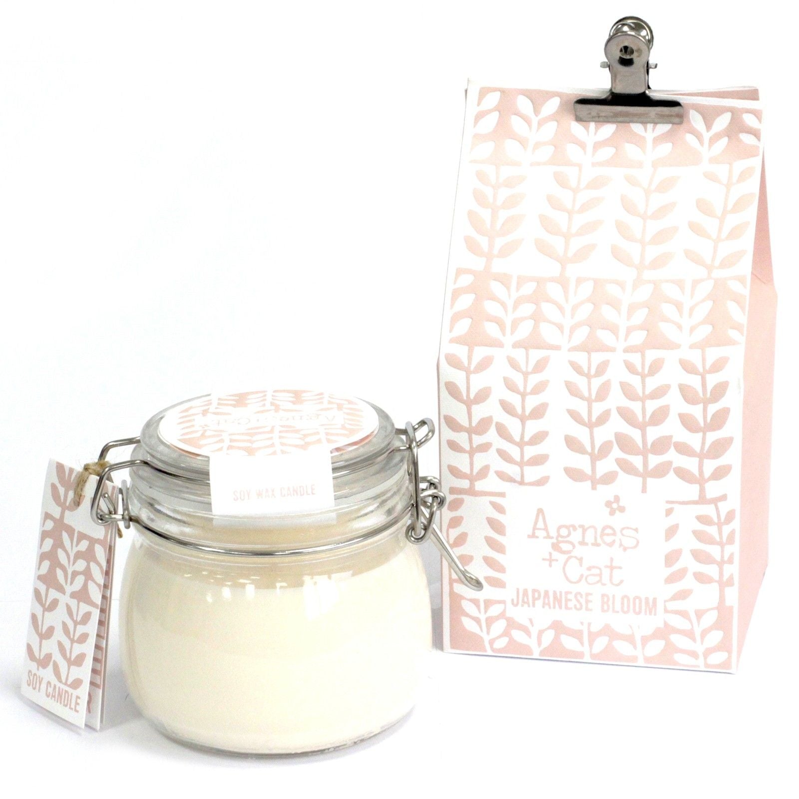 A glass Kilner jar candle filled with cream soy wax scented with Japanese bloom floral blossoms.